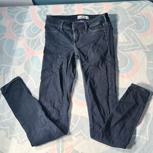 Hollister Women’s Dark Blue Skinny Jeans